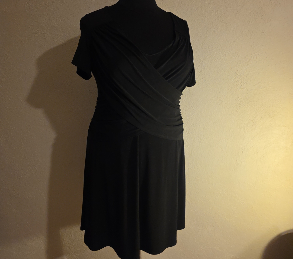 B-Slim Woman 2X Classic Black Midi Dress with Short Sleeves